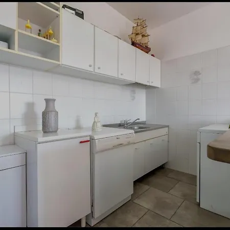 Casa Tonina بيت للعطل *